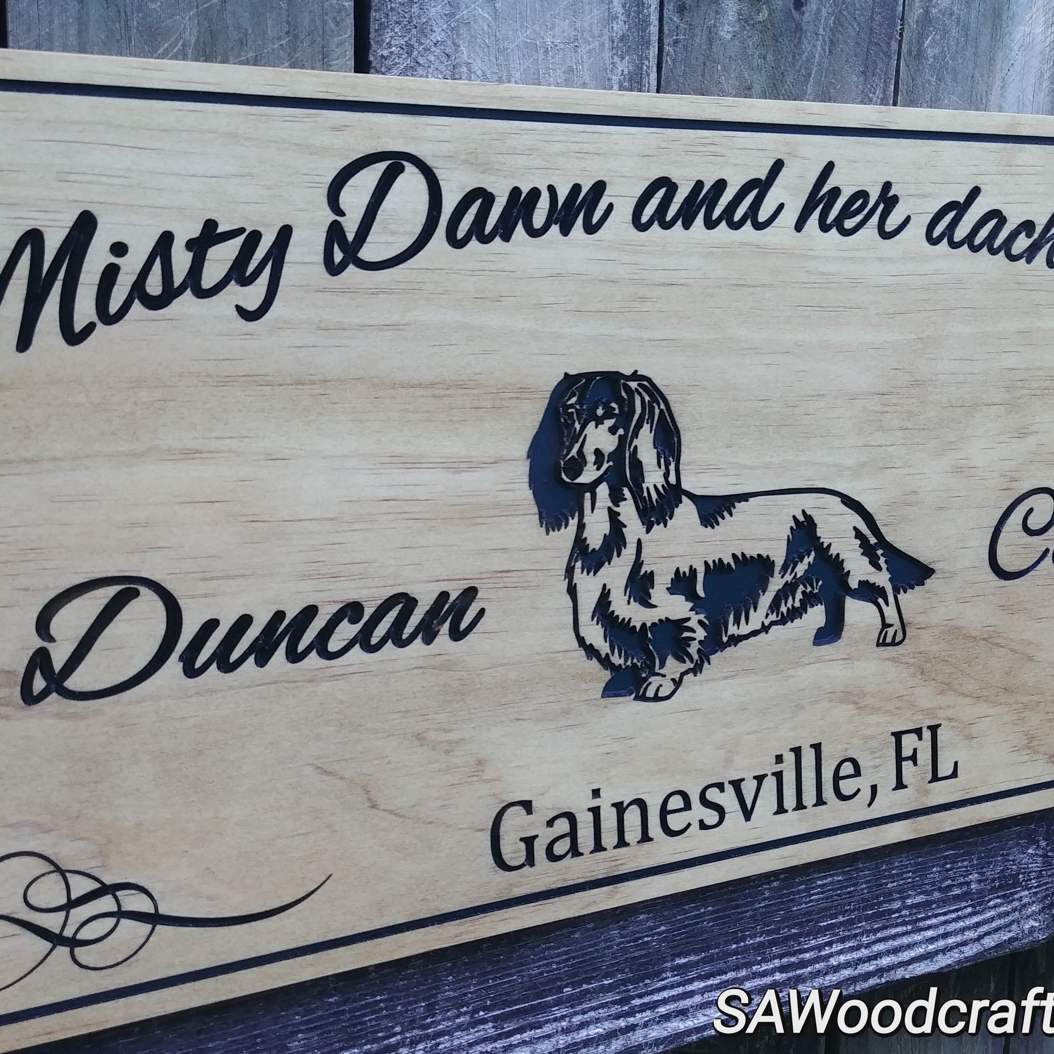 Family pet name plaque, doghouse name sign with dachshund dog. weiner dog name sign. pet name sign, pet memorial sign